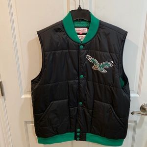 Mitchell and Ness throw back Philadelphia Eagles puffy vest